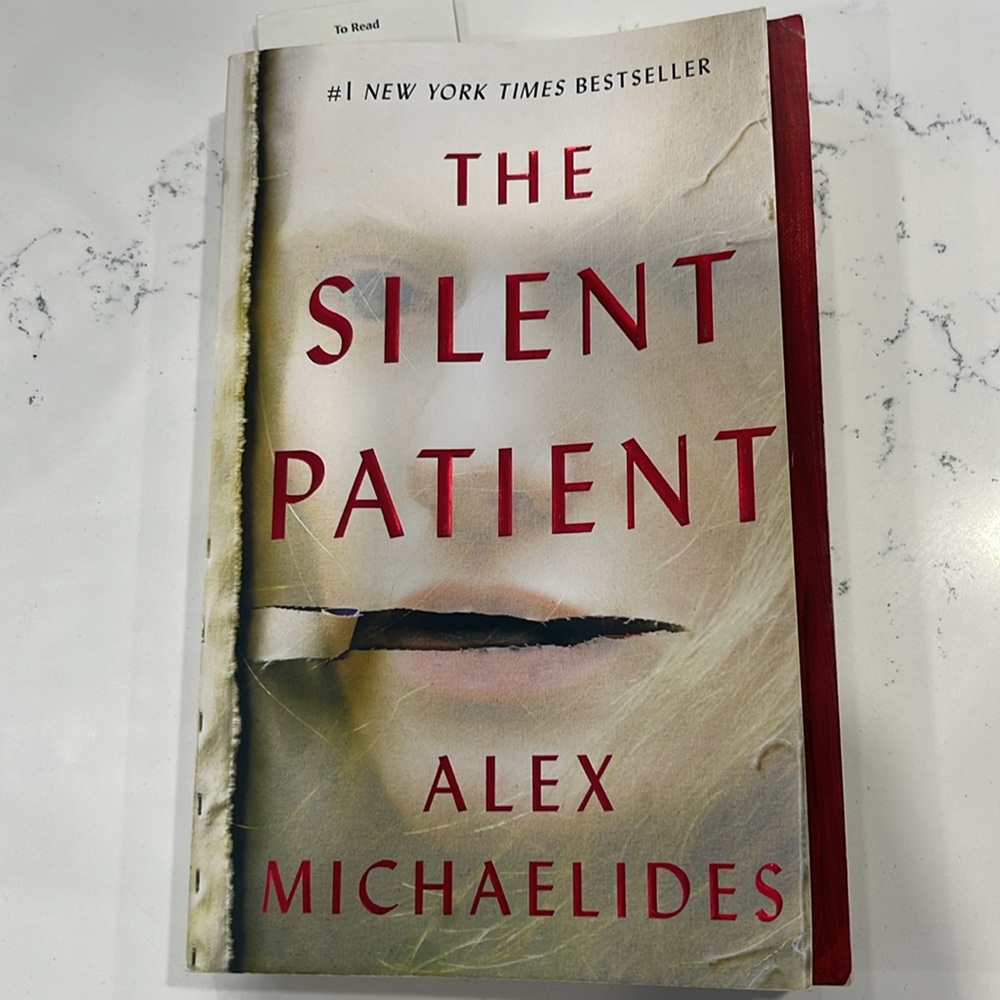 INDIGO BOOk The Silent Patient by Alex Michaelides